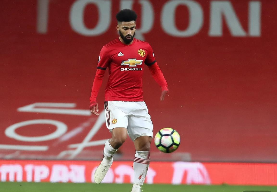 皇马西甲引援瞄准曼联冬季转会：布鲁诺·费尔南德斯出售与科比·梅努皇马兴趣引发曼联重建